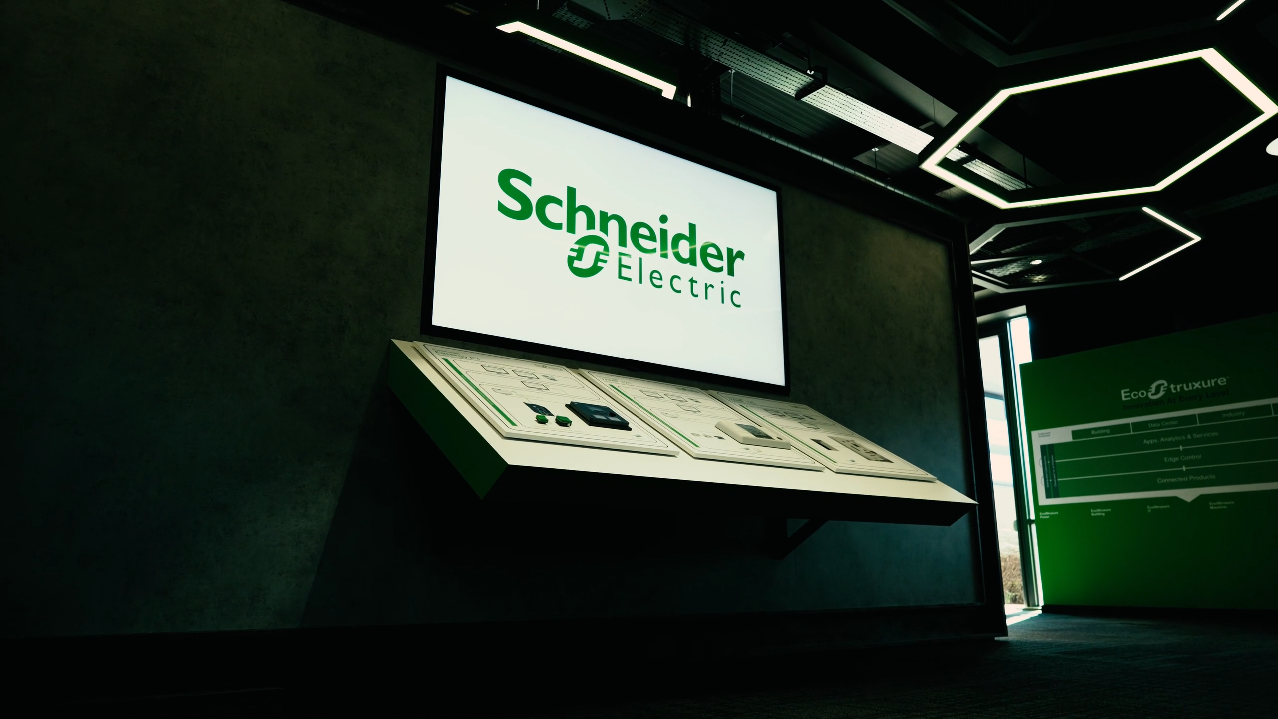 Schneider-4